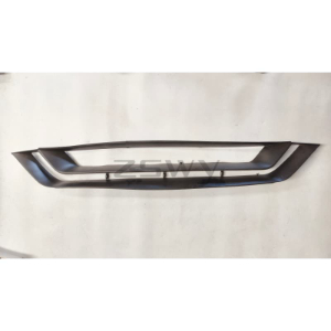 Howo E7-N7 bumper in the middle and under the grille Howo E7-N7 bumper in the middle and under the grille