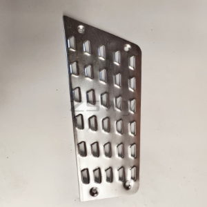 HOWO E7-N7 right fender anti-skid plate